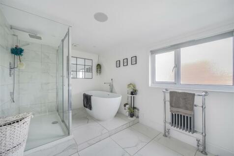 Master En-Suite