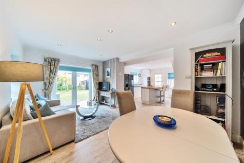 Diner/Kitchen/Family Room