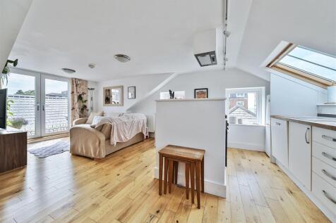 Kitchen/Living Room
