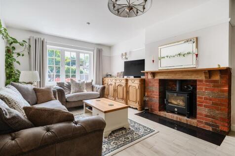 Living/Dining Area