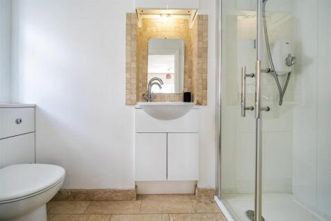Ensuite To Bedroom Two