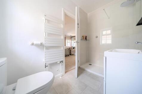 Ensuite To Bedroom One