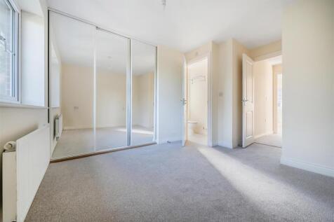 Rear Bedroom
