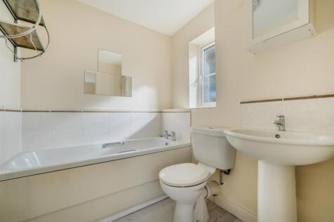 En-Suite To Front Bedroom