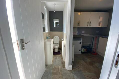 Toilet/Utility Room