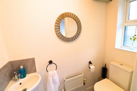 Downstairs Bathroom 