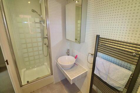 Bathroom (En-suite)