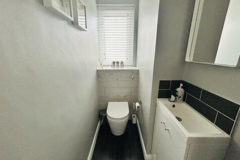 01323 438506
