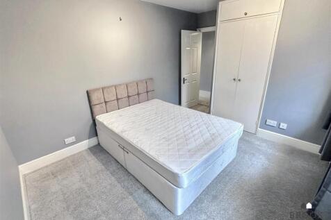 01323 438506