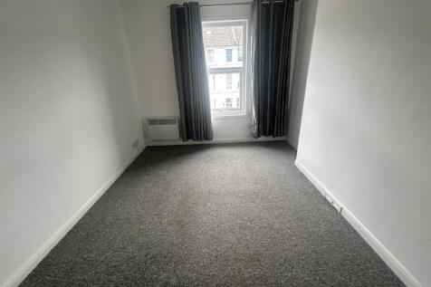 01323 438506