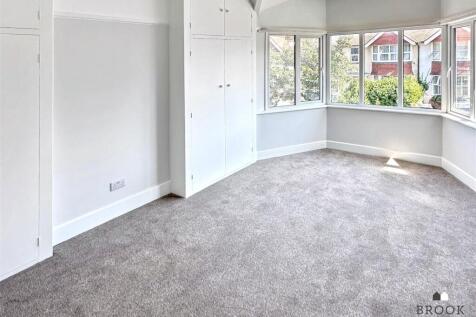 01323 438506