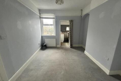 01323 438506