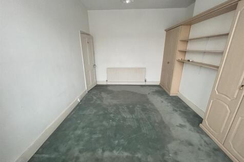 01323 438506