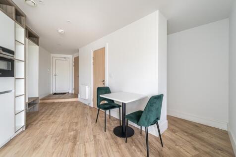 77-Capella-Court-14