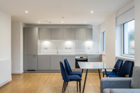 128-Whyteleafe-Ho...