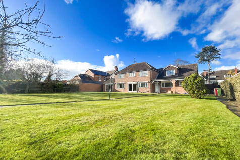 Prestigious &amp; Private Executive Home Near Scuntho