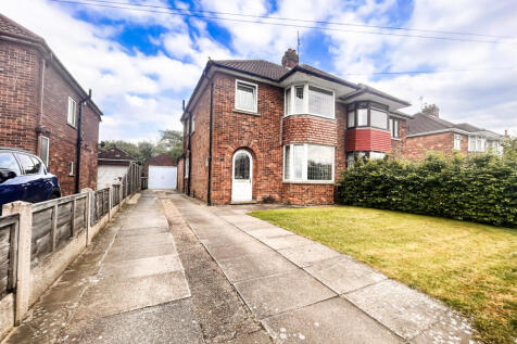 Charming and Spacious Family Home on Devonshire R