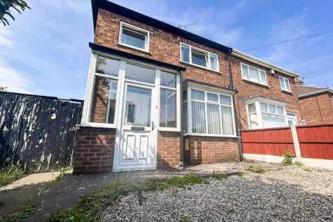 Well-Proportioned Three-Bedroom Home on a Generou
