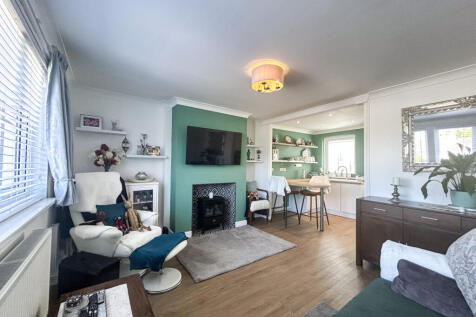 2 Bedroom Semi Detached Bungalow for Sale