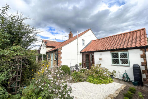 Renovated Two-Bedroom Cottage in Messingham