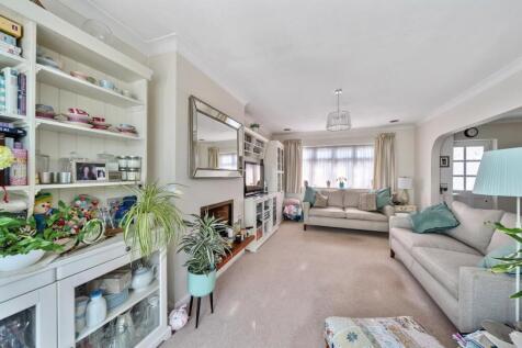 Davidson Frost-Wellings, DFW, Kenton Lane, Recepti