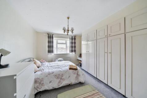 Davidson Frost-Wellings, DFW, Watling Court, Stanm