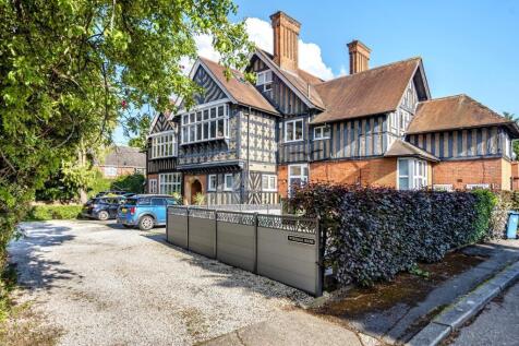 Davidson Frost-Wellings, DFW, Wykeham House, Front