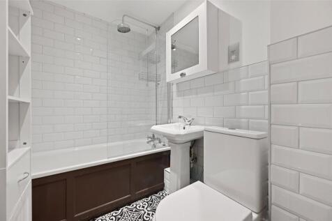 Davidson Frost-Wellings, DFW, Casel Court, Bathroo