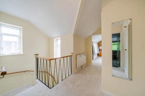 Davidson Frost-Wellings, DFW, Ben Hale Close, Hall