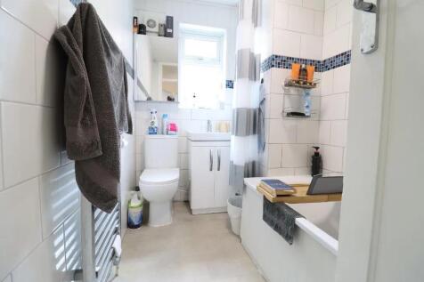 Bathroom.jpg