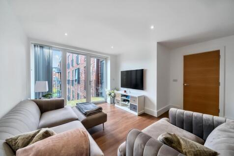 Davidson Frost-Wellings, DFW, Attlee Court, Living