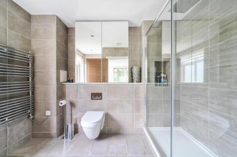 Davidson Frost-Wellings, DFW, Argyll House, Shower