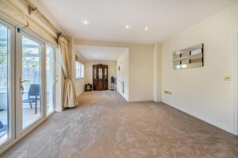 Davidson Frost-Wellings, DFW, Chandos Court, Livin