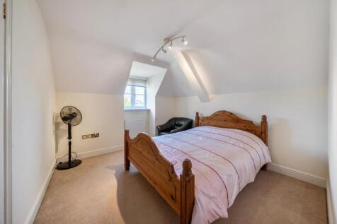 Davidson Frost-Wellings, DFW, Chandos Court, Bedro