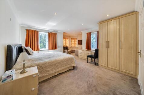 Davidson Frost-Wellings, DFW, Chandos Court, Bedro