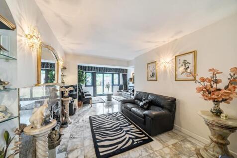 Davidson Frost-Wellings, DFW, Chartley Avenue, Sta