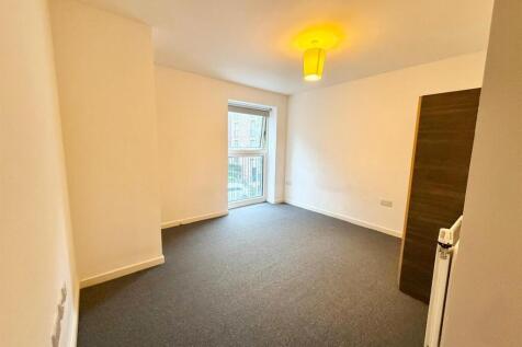 Davidson Frost-Wellings, DFW Bletchley Court, Bedr