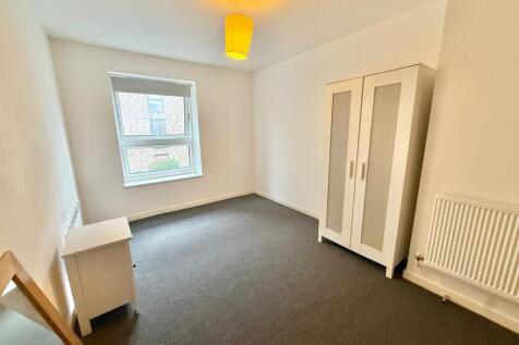 Davidson Frost-Wellings, DFW Bletchley Court, Bedr