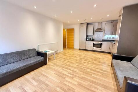 Davidson Frost-Wellings, DFW Bletchley Court, Livi