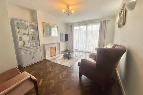 Davidson Frost-Wellings, DFW Twickenham Gardens, L