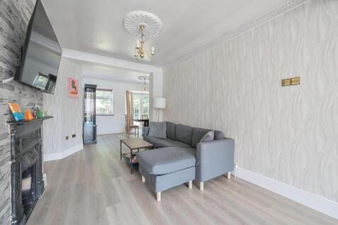 Davidson Frost-Wellings, DFW, Silverston Way, Livi