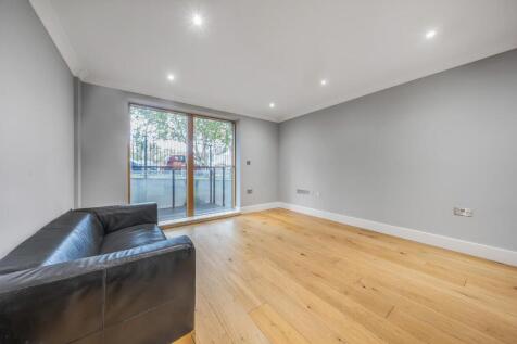 Davidson Frost-Wellings, DFW, Curve Court, Victori