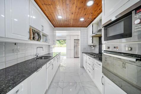 Davidson Frost-Wellings, DFW, Vernon Drive, Kitche