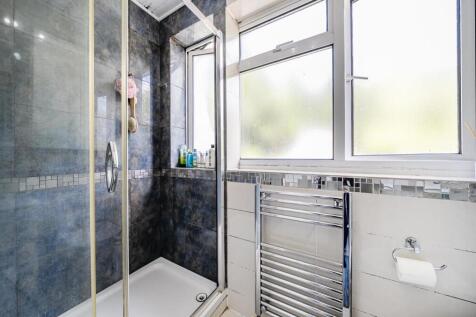 Davidson Frost-Wellings, DFW, Vernon Drive, Shower