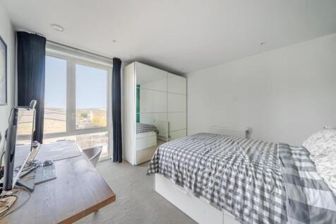 Davidson Frost-Wellings, DFW, Colliford Court, Bed