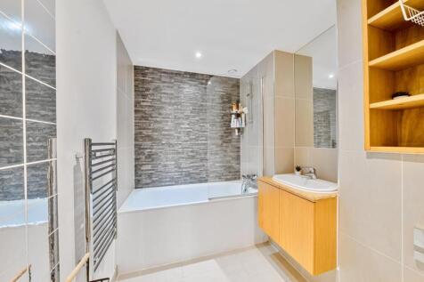 Davidson Frost-Wellings, DFW, Attlee Court, Bathro