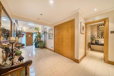 Davidson Frost-Wellings, DFW, Fallowfield, Hallway