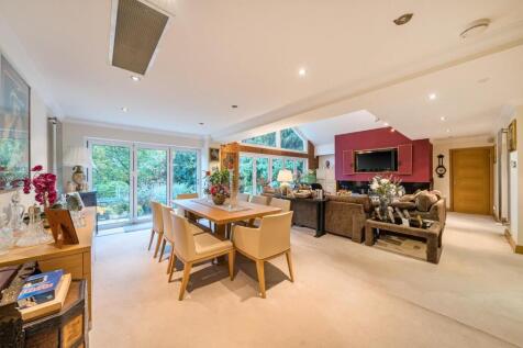 Davidson Frost-Wellings, DFW, Fallowfield, Living 