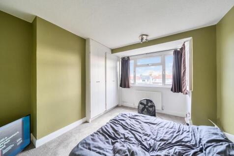 Davidson Frost-Wellings, DFW, Mollison Way, Bedroo