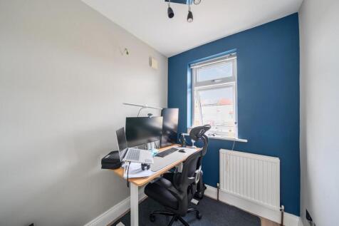 Davidson Frost-Wellings, DFW, Mollison Way, Bedroo